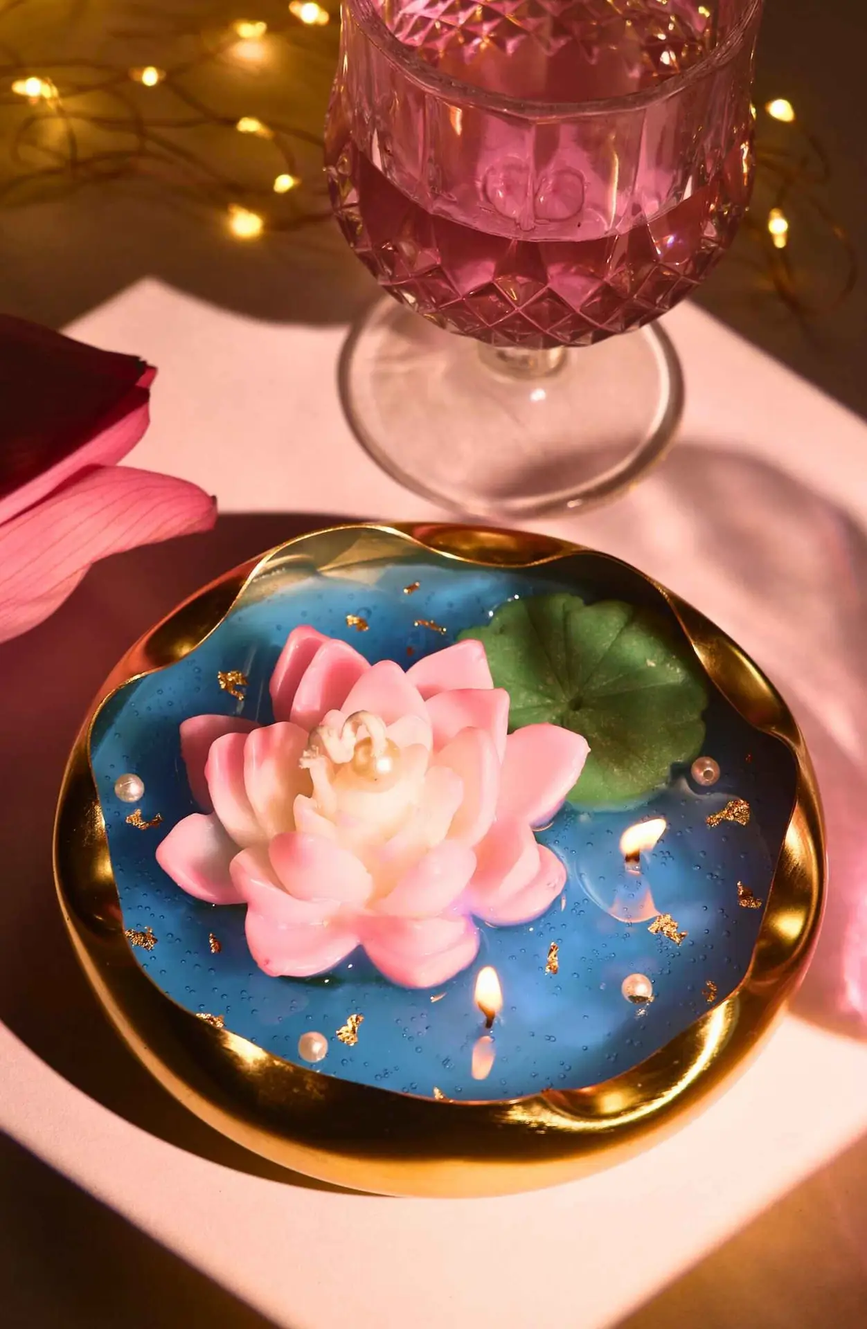 Lotus Pond Urli Candle - Medium